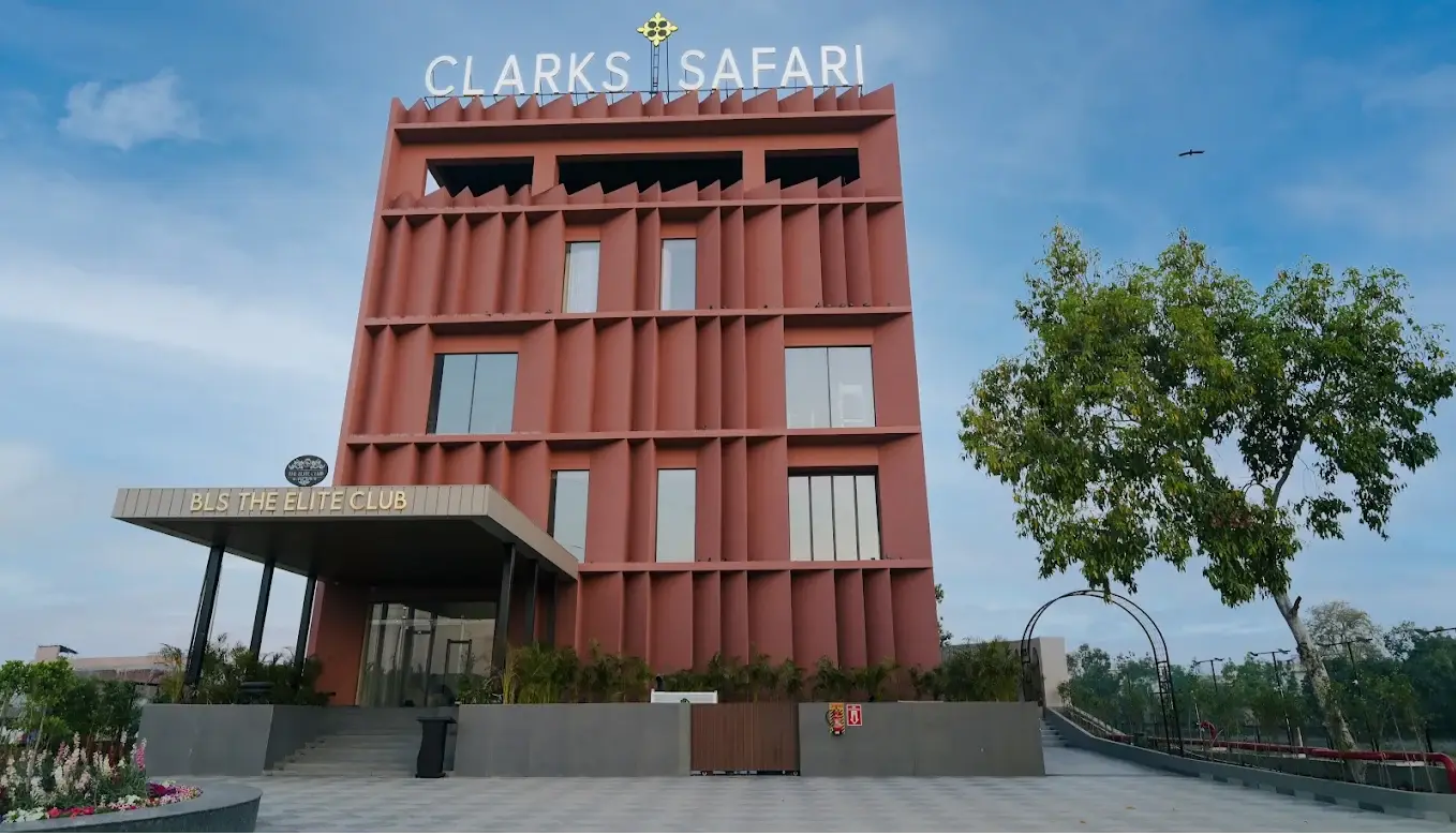 Clarks Safari Haridwar